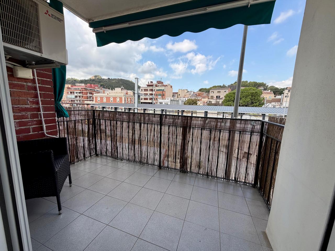 piso en montcada-i-reixac · montcada-centro 250000€