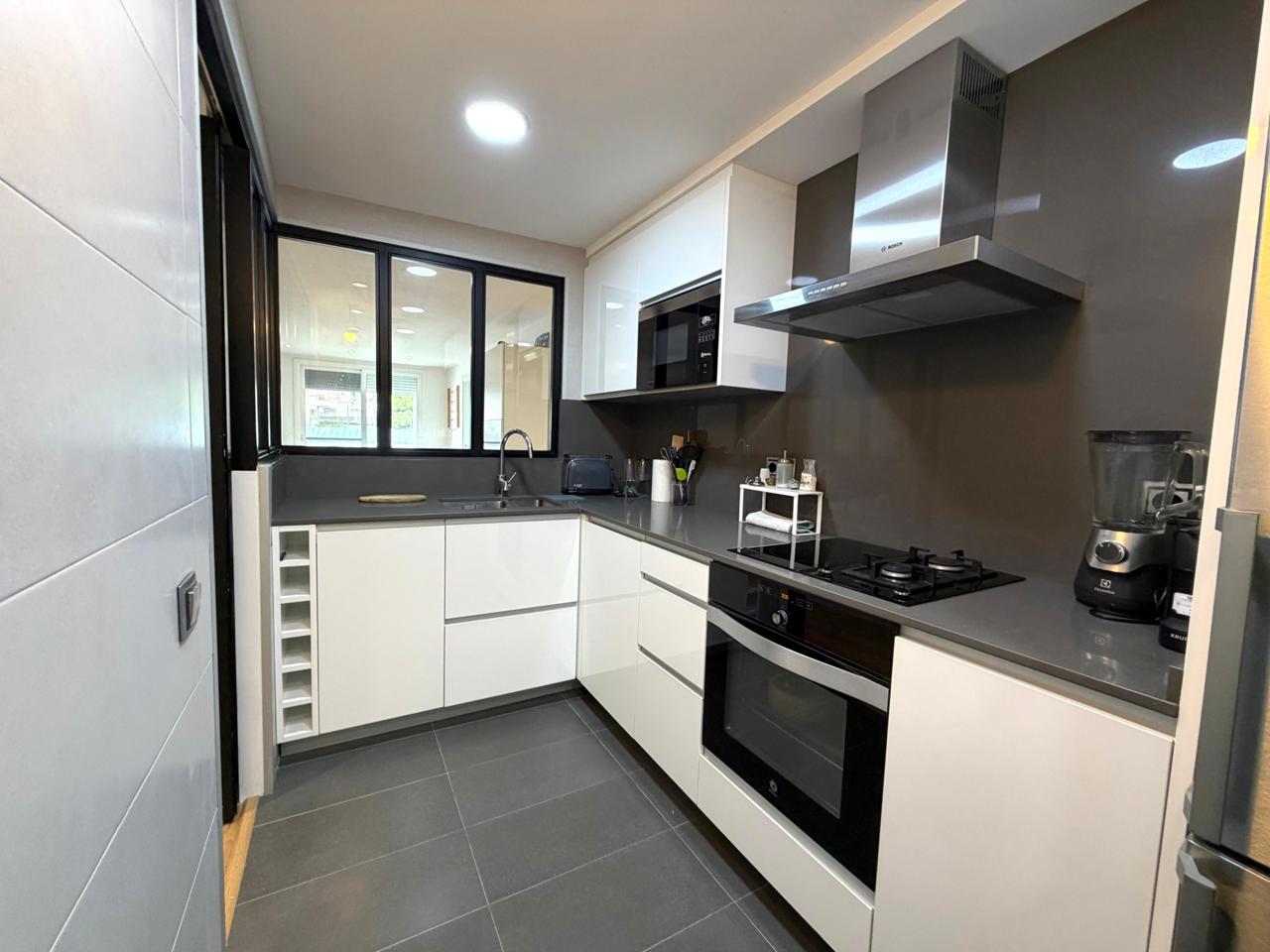 piso en montcada-i-reixac · montcada-centro 250000€