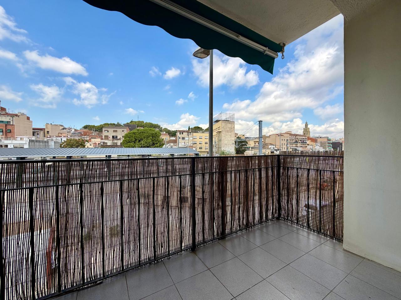 piso en montcada-i-reixac · montcada-centro 250000€