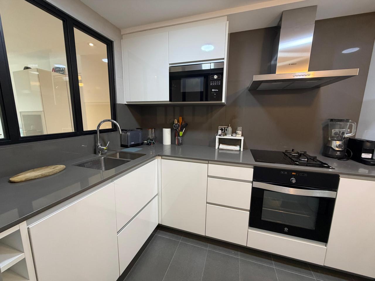 piso en montcada-i-reixac · montcada-centro 250000€