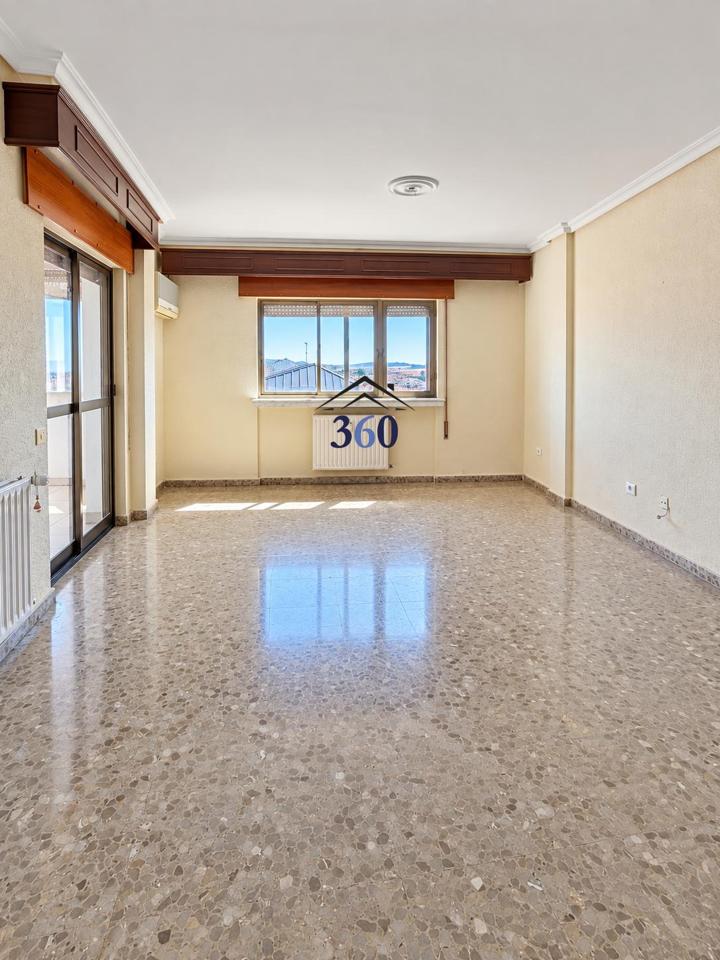 Piso en Calle Dionisio Acedo, Cáceres, Cáceres de 186 m2