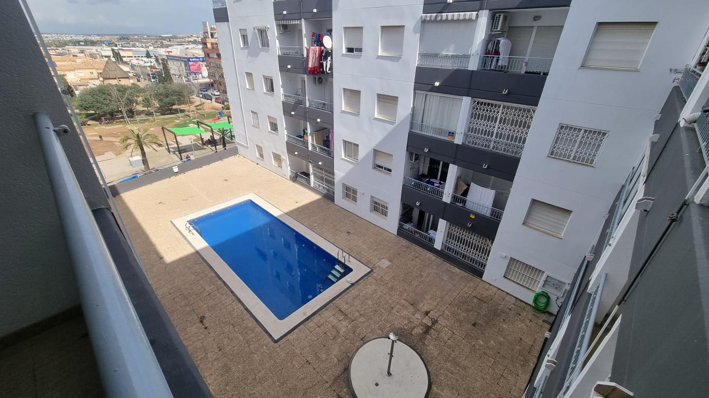 Piso en San Emigdio, Torrevieja, Alicante de 60 m2