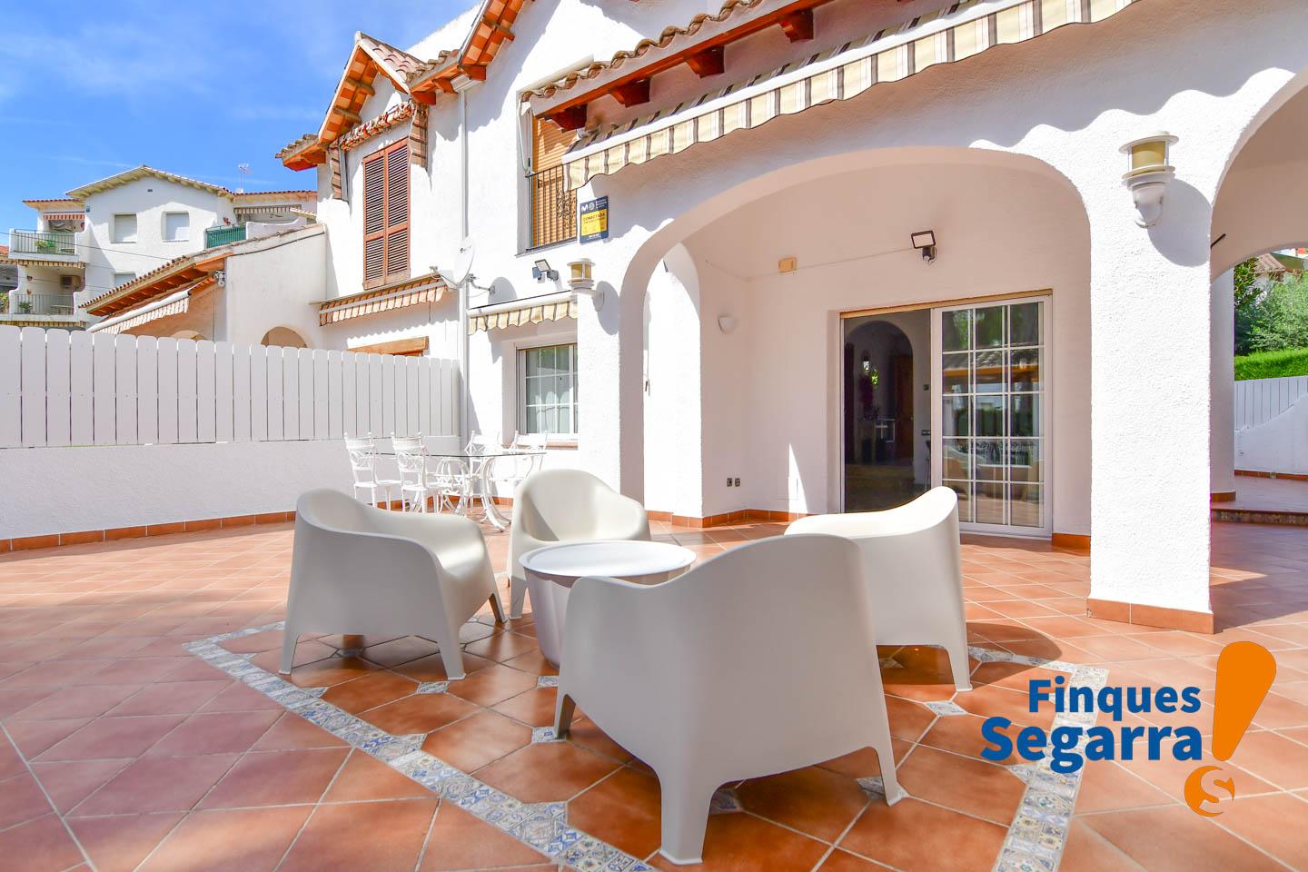 Casa / chalet en Carrer de la Figuera, Roda de Berà, Tarragona de 196 m2