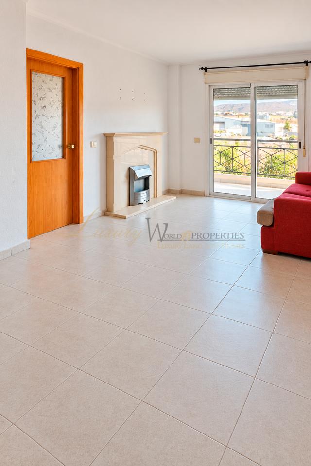 Piso en Calle Petalo, Parque de la Reina, Santa Cruz de Tenerife de 74 m2