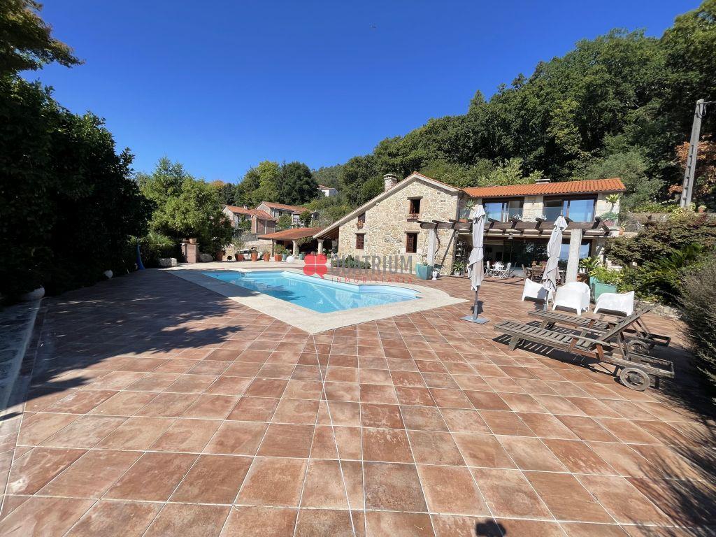 Casa / chalet en Aldea Aguiar, Pedrouzos, A Coruña de 464 m2