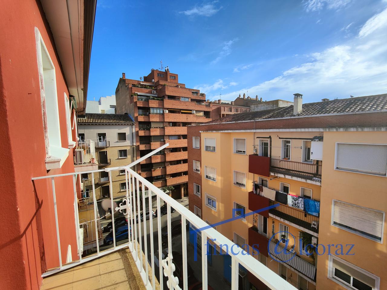 Piso en Calle Felipe Coscolla, Huesca, Huesca de 85 m2