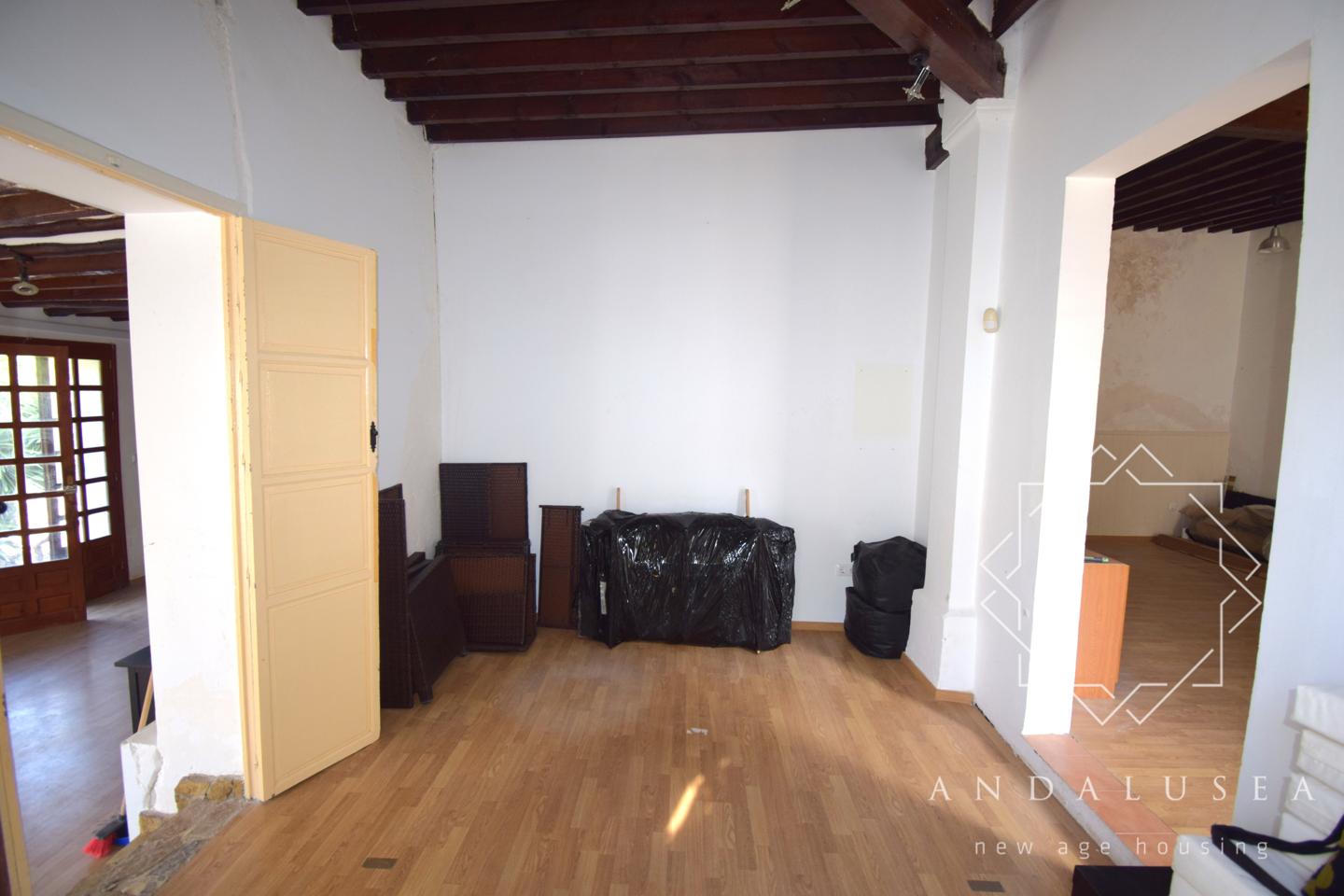 Local AL-5103, Turre