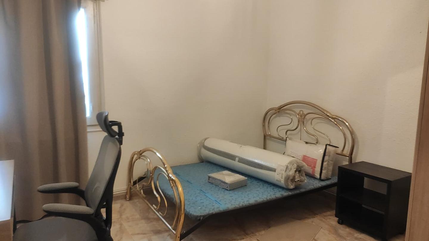 Room in Avenida de Valencia 65, Zaragoza, Zaragoza of 15 m2