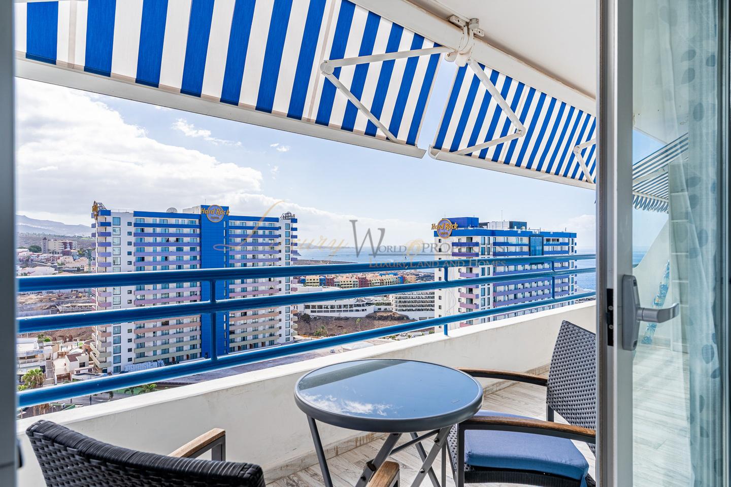 Piso en Avenida Adeje 300, Playa Paraiso, Santa Cruz de Tenerife de 61 m2