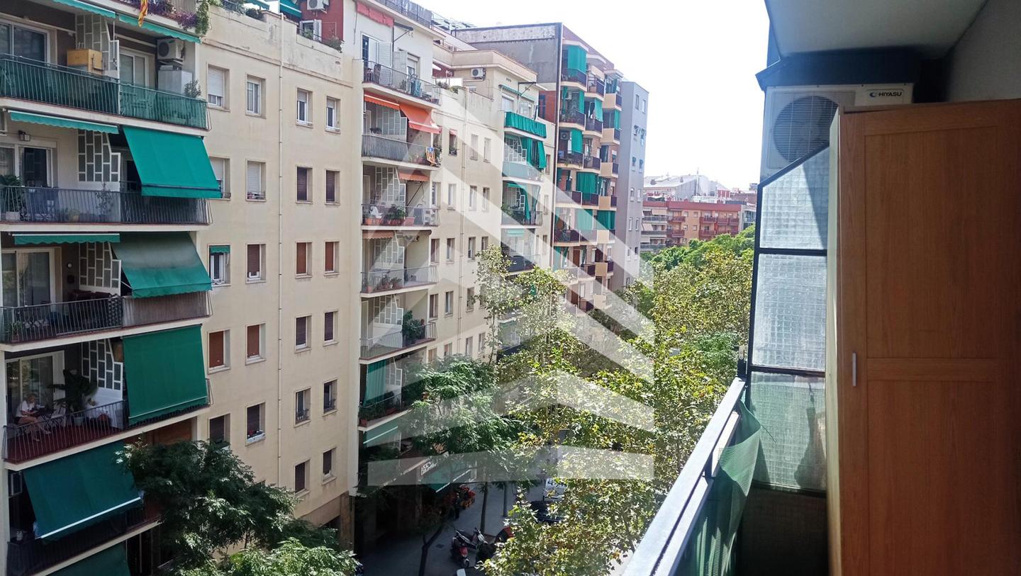 pisos en barcelona · navas 306000€