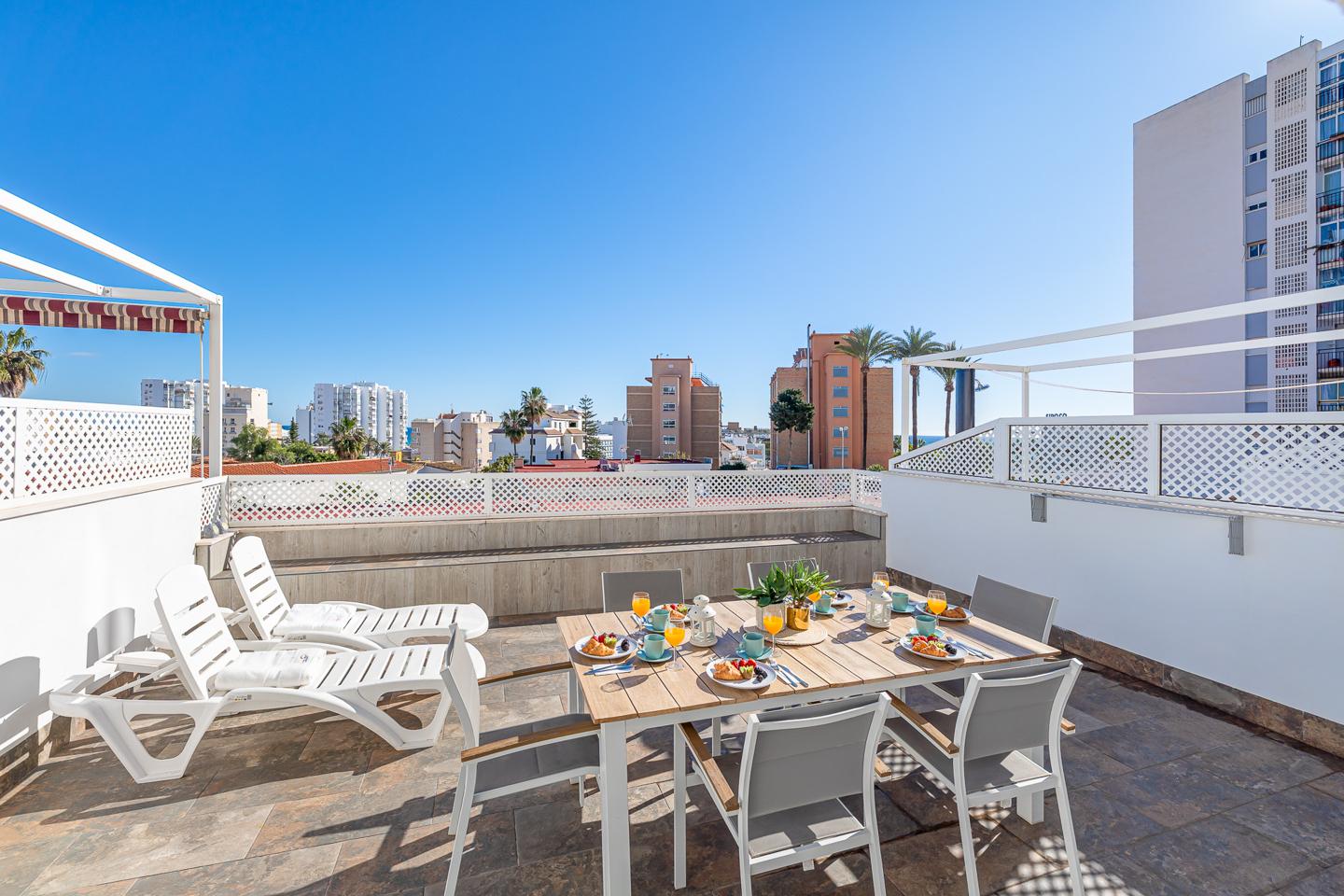 Piso en Carril del Siroco 8, Benalmádena, Málaga de 70 m2