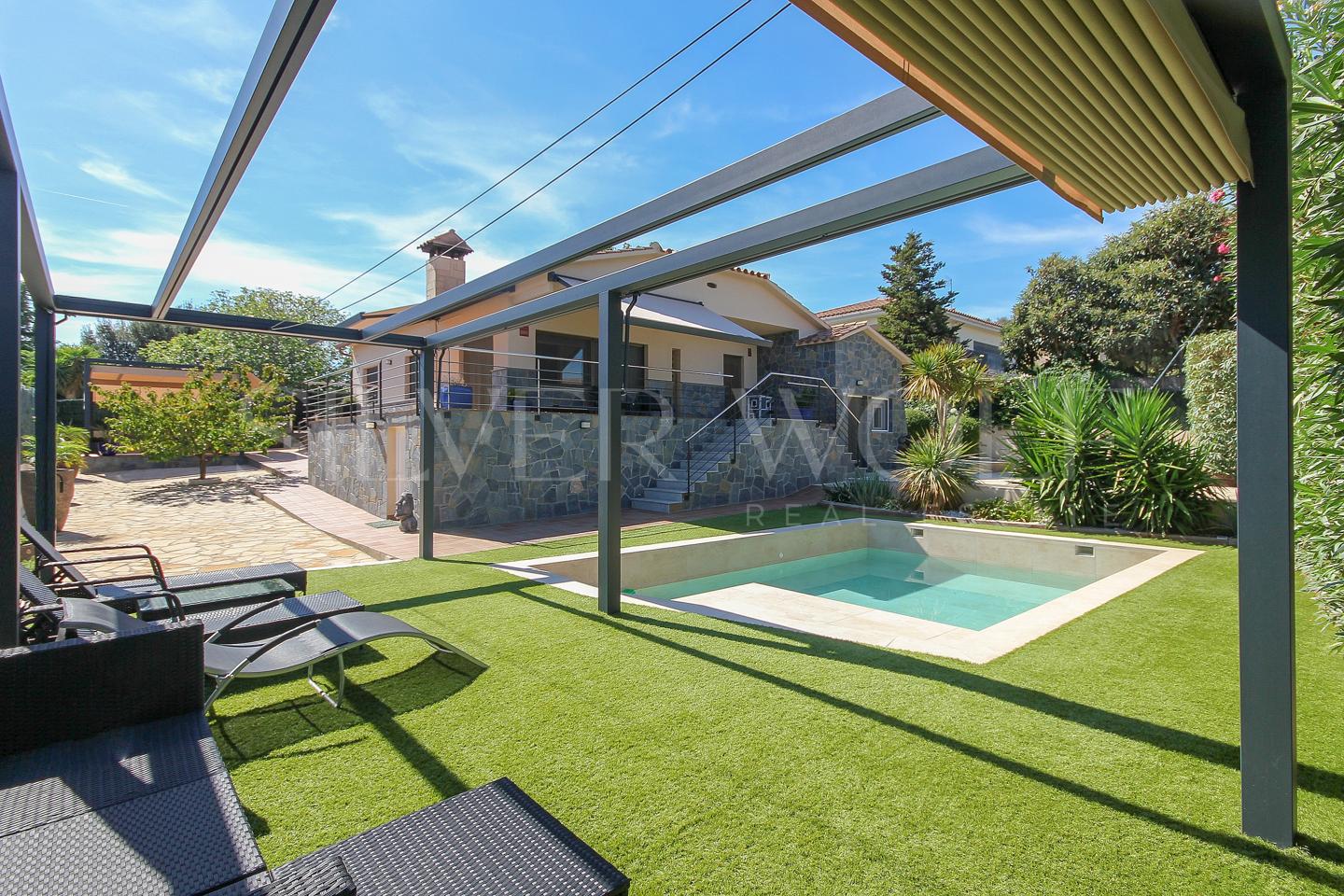 Casa / chalet en Carrer Sant Esteve, Santa Eulàlia de Ronçana, Barcelona de 215 m2