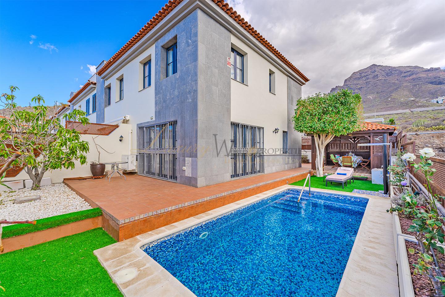 Casa / chalet en Calle el Acebuche, Costa Adeje, Santa Cruz de Tenerife de 130 m2