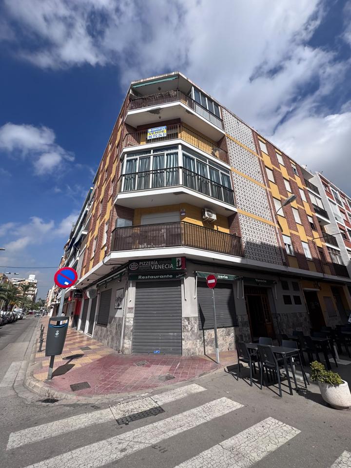 Piso en Carrer del Metge Joan Garcés, Cullera, Valencia de 85 m2