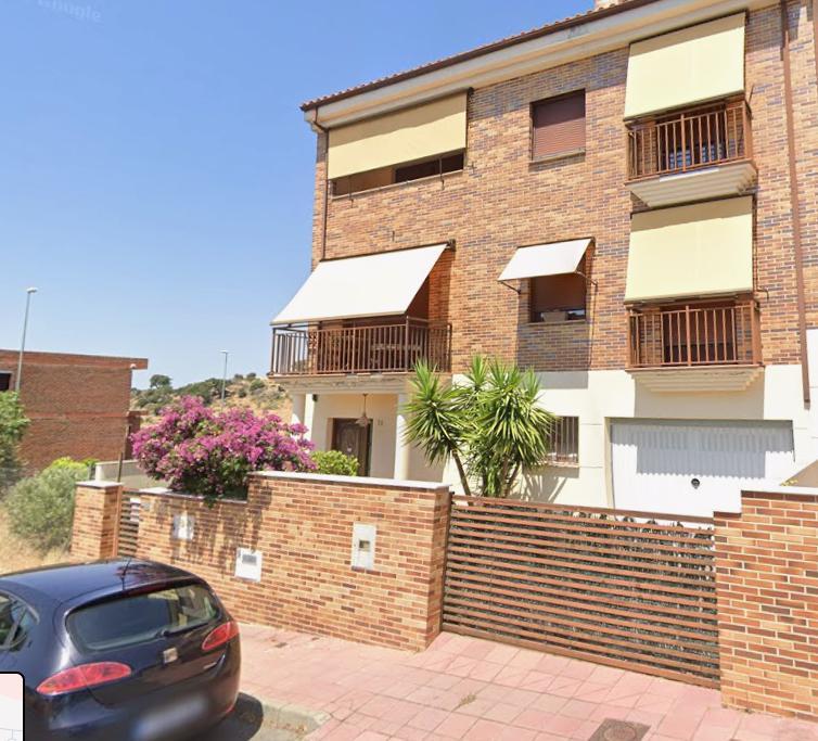 Casa / chalet en Calle Hoces de Vegacervera, Plasencia, Cáceres de 213 m2