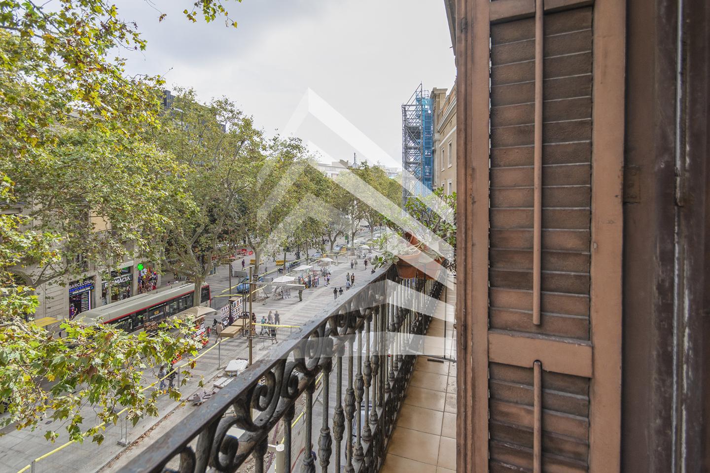 pisos en barcelona · la-rambla-08002 950000€