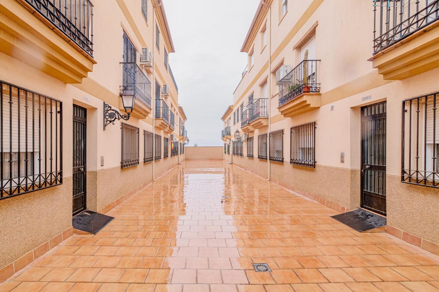 Piso en Calle Alhambra, Cijuela, Granada de 67 m2