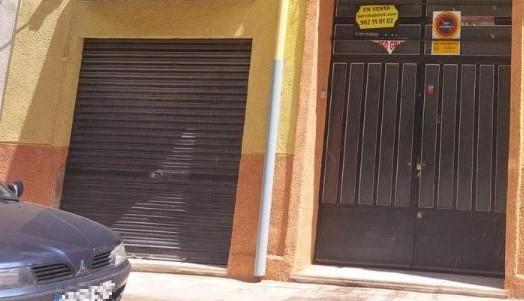 Local en Calle Hernán Cortés, Almansa, Albacete de 181 m2
