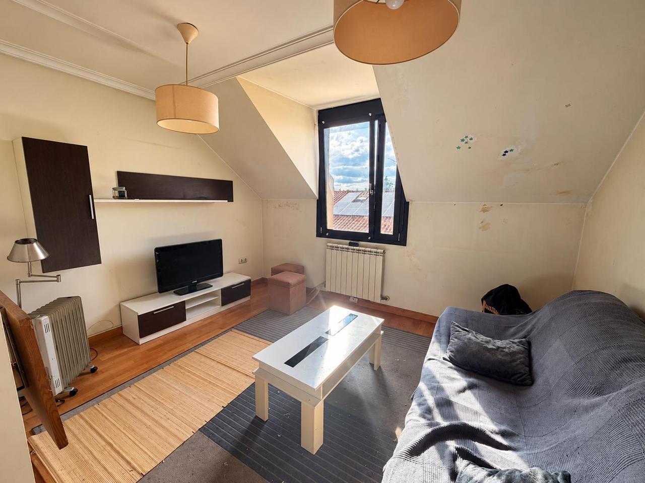 Piso en Calle Pisuerga, Arroyo de la Encomienda, Castilla y León de 70 m2
