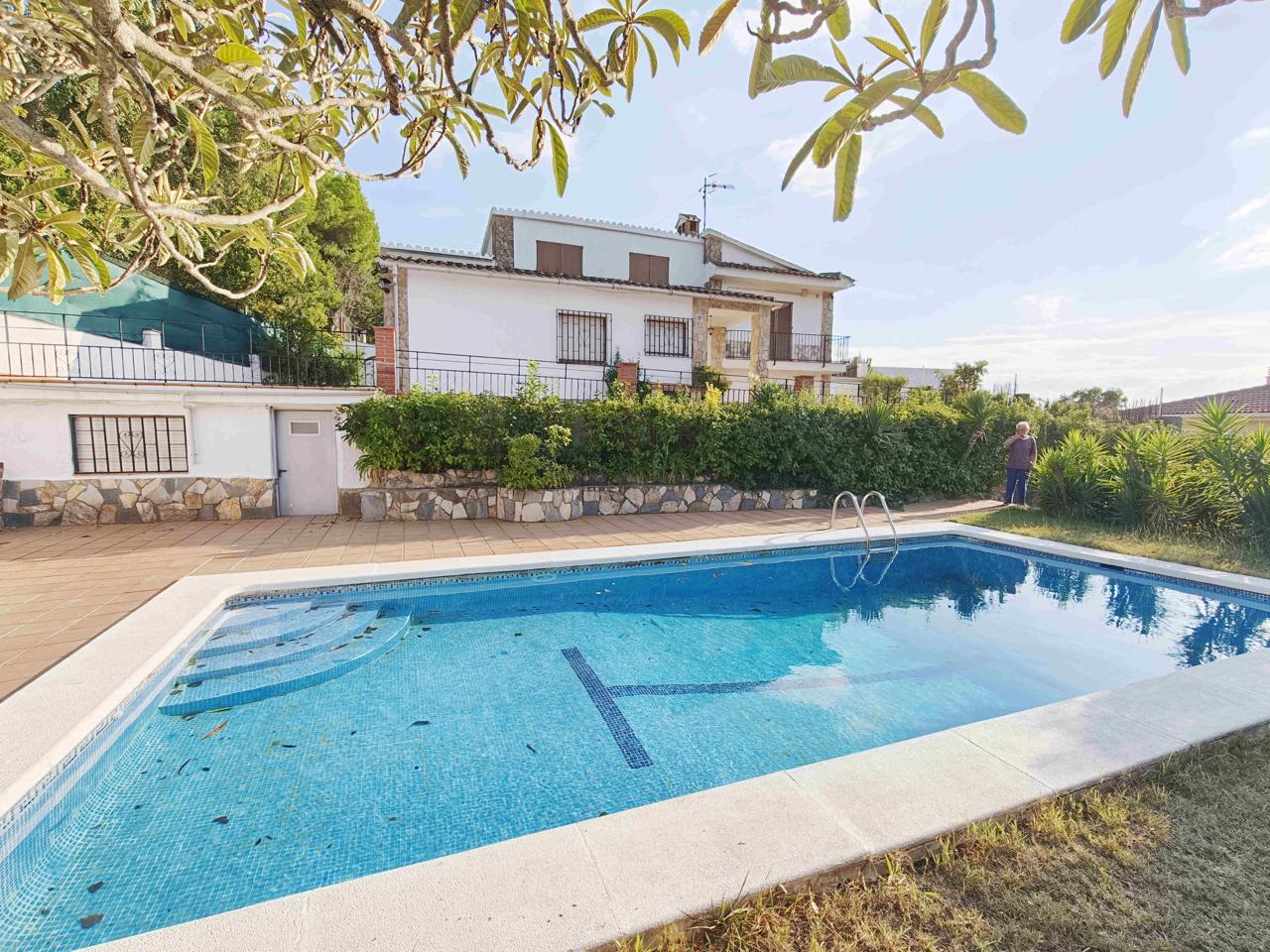Casa / chalet en Carrer Petúnia, Vidreres, Girona de 292 m2