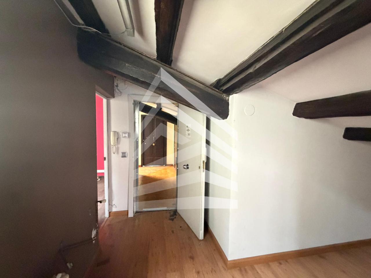 atico en manresa · placa-de-fius-i-pala-08241 188000€