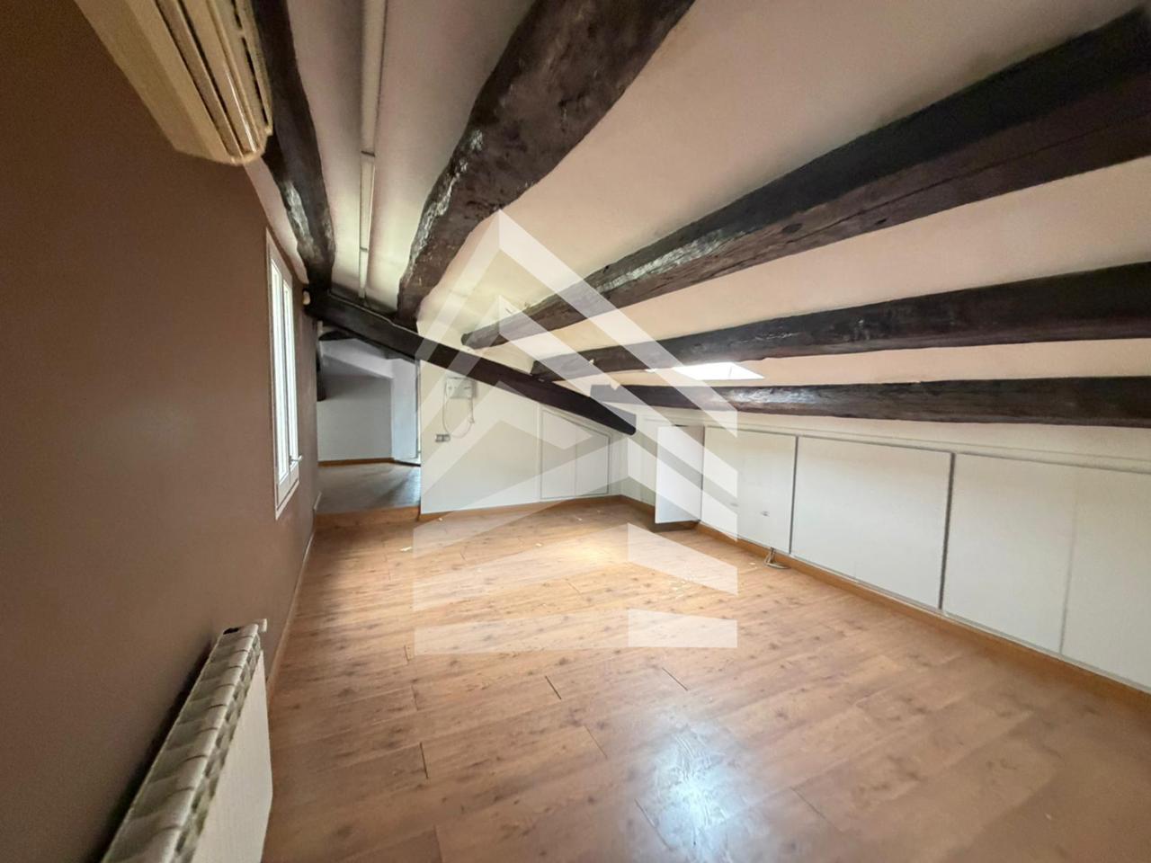atico en manresa · placa-de-fius-i-pala-08241 188000€