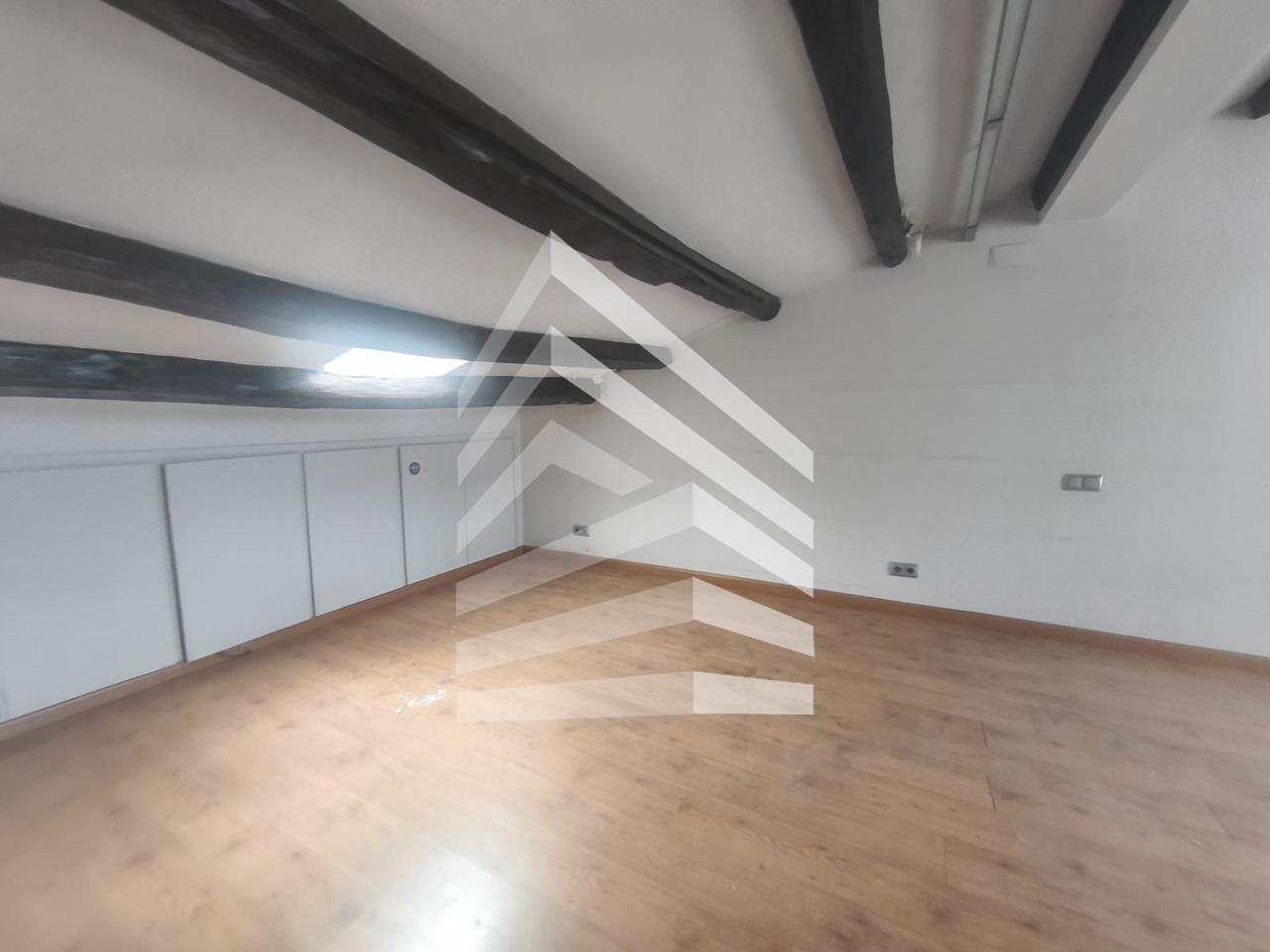 atico en manresa · placa-de-fius-i-pala-08241 188000€