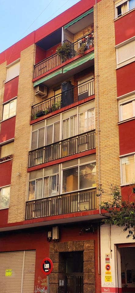 Flat in Calle José Sancho Arroyo 12, Zaragoza, Zaragoza of 90 m2