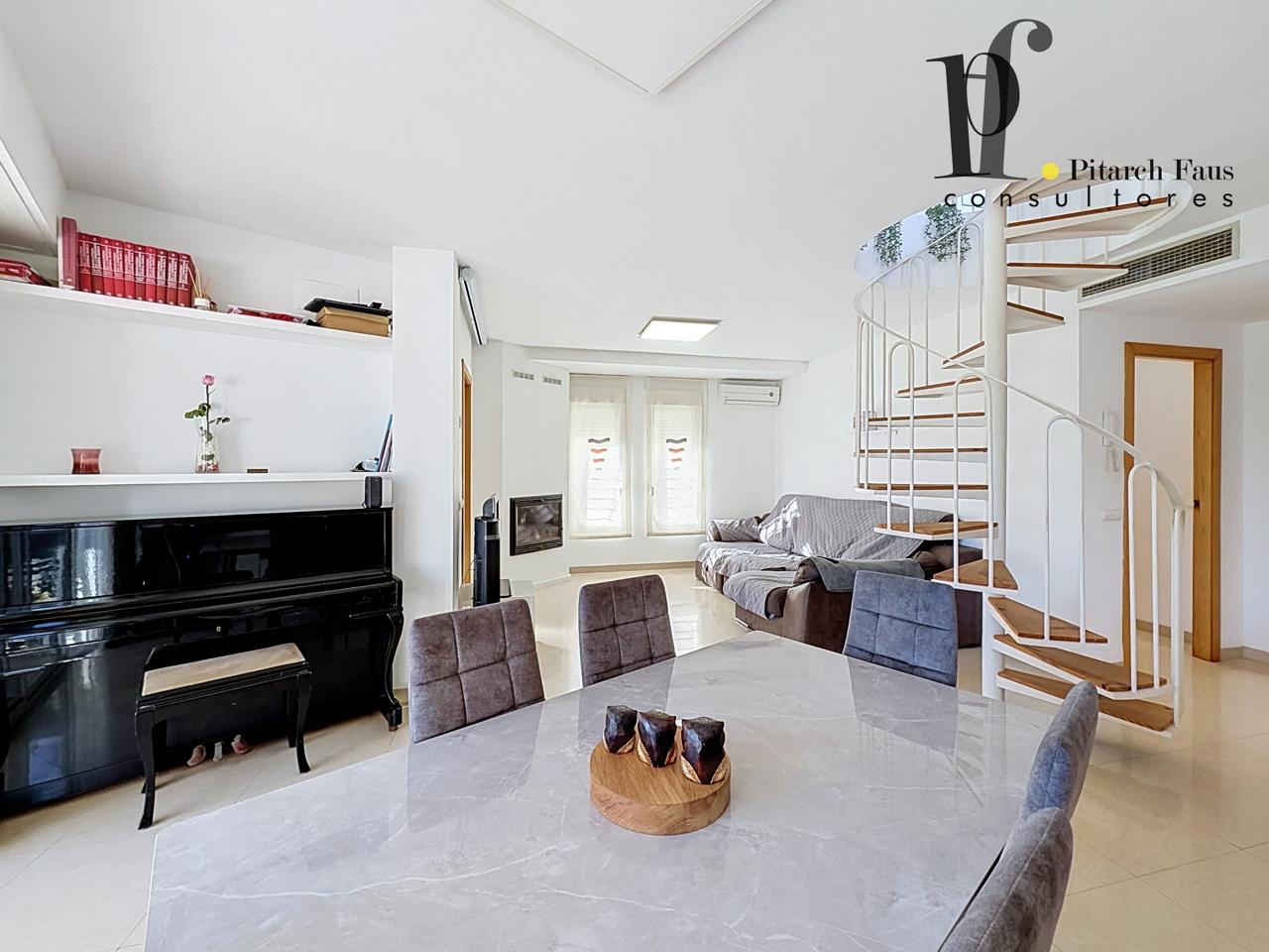 Casa / chalet en Carrer Benidorm, La Pobla de Vallbona, Valencia de 152 m2