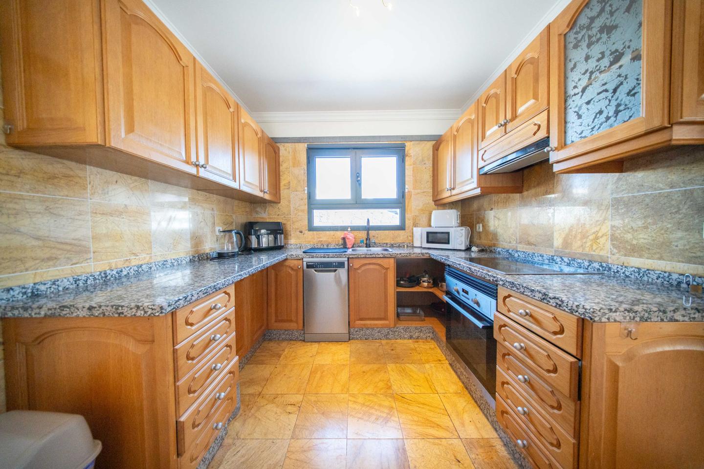 Attractive 2 Bed Villa With Heated Pool in La Goleta