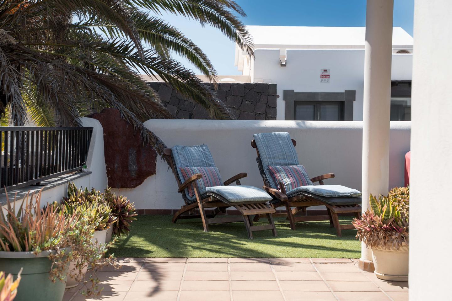 Attractive 2 Bed Villa With Heated Pool in La Goleta