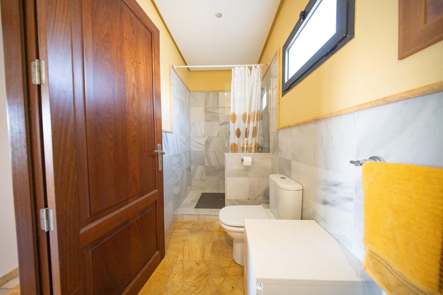 Attractive 2 Bed Villa With Heated Pool in La Goleta