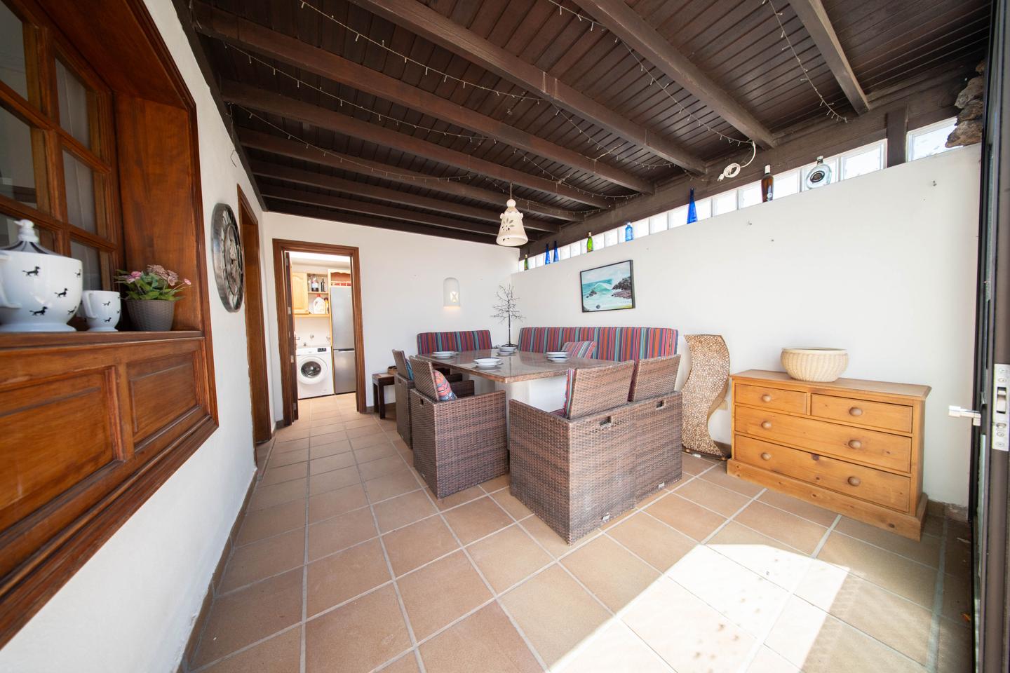 Attractive 2 Bed Villa With Heated Pool in La Goleta