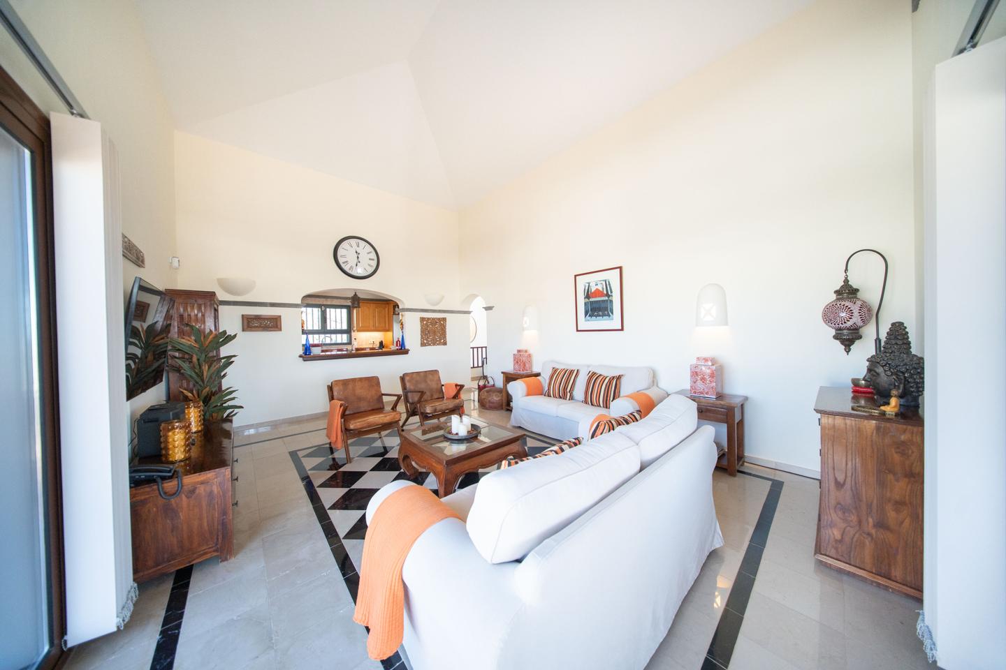 Superior 4 Bed Detached Villa With Pool & Views