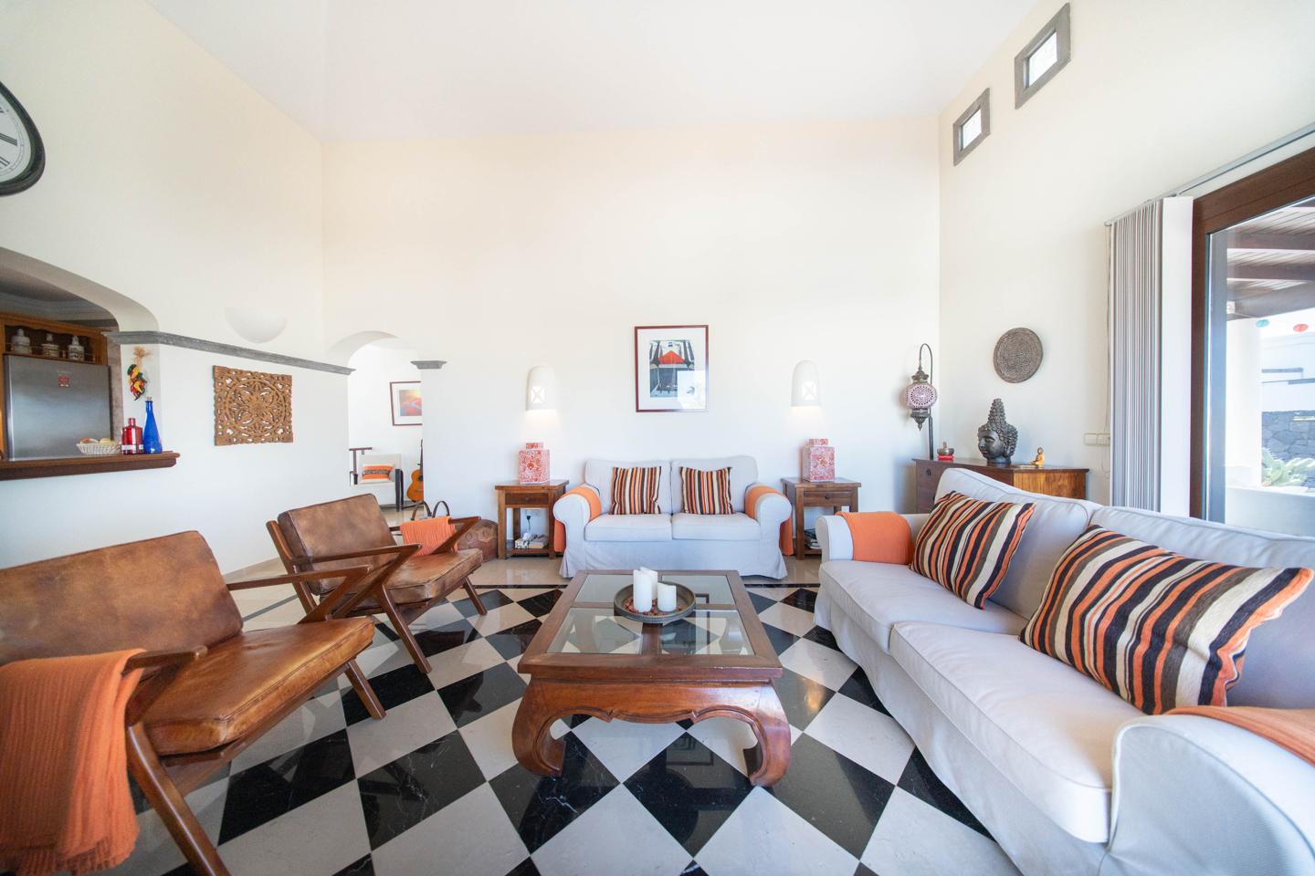 Superior 4 Bed Detached Villa With Pool & Views