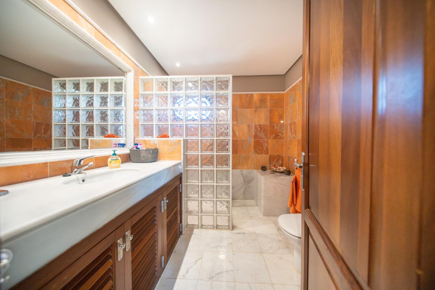 Superior 4 Bed Detached Villa With Pool & Views