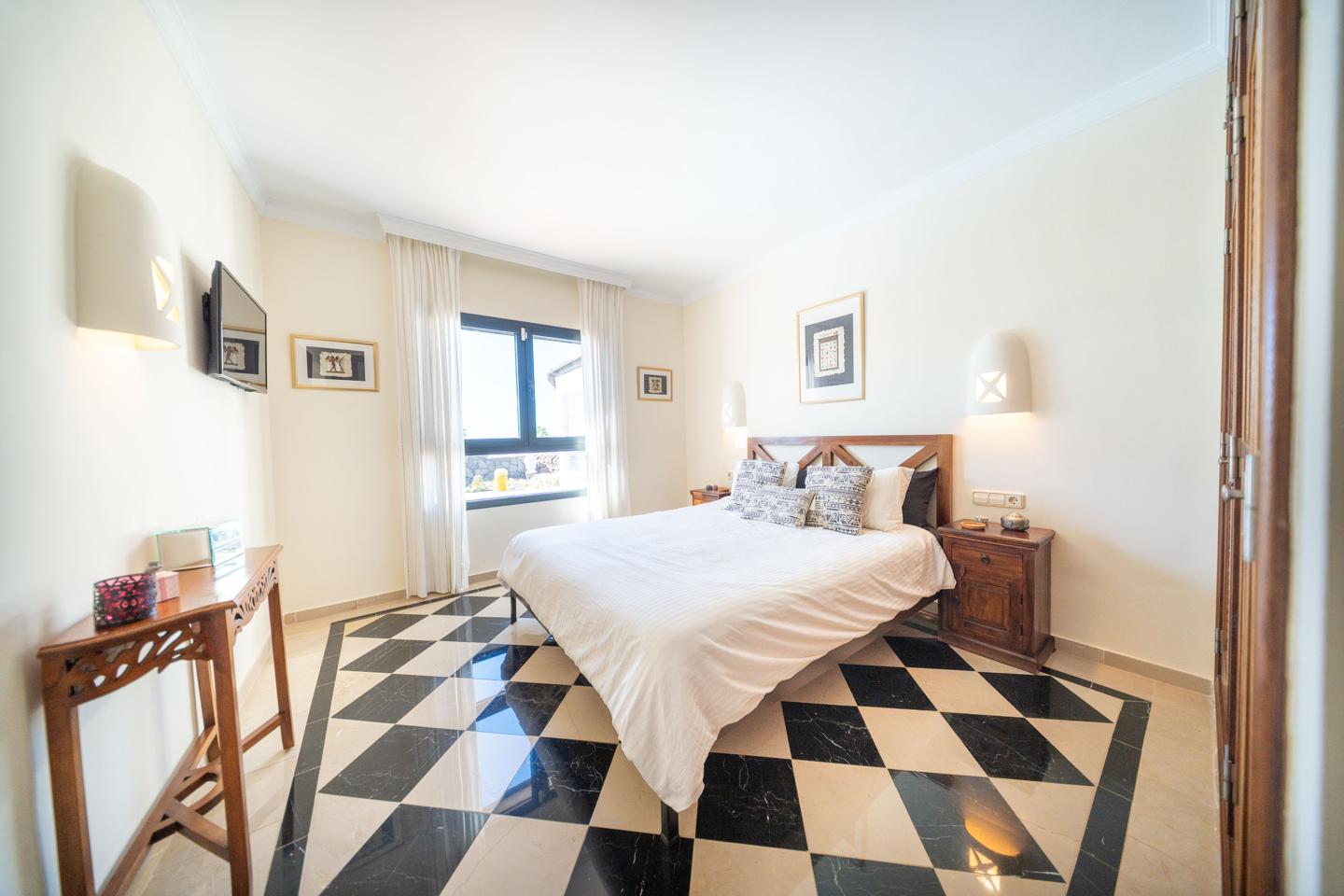 Superior 4 Bed Detached Villa With Pool & Views