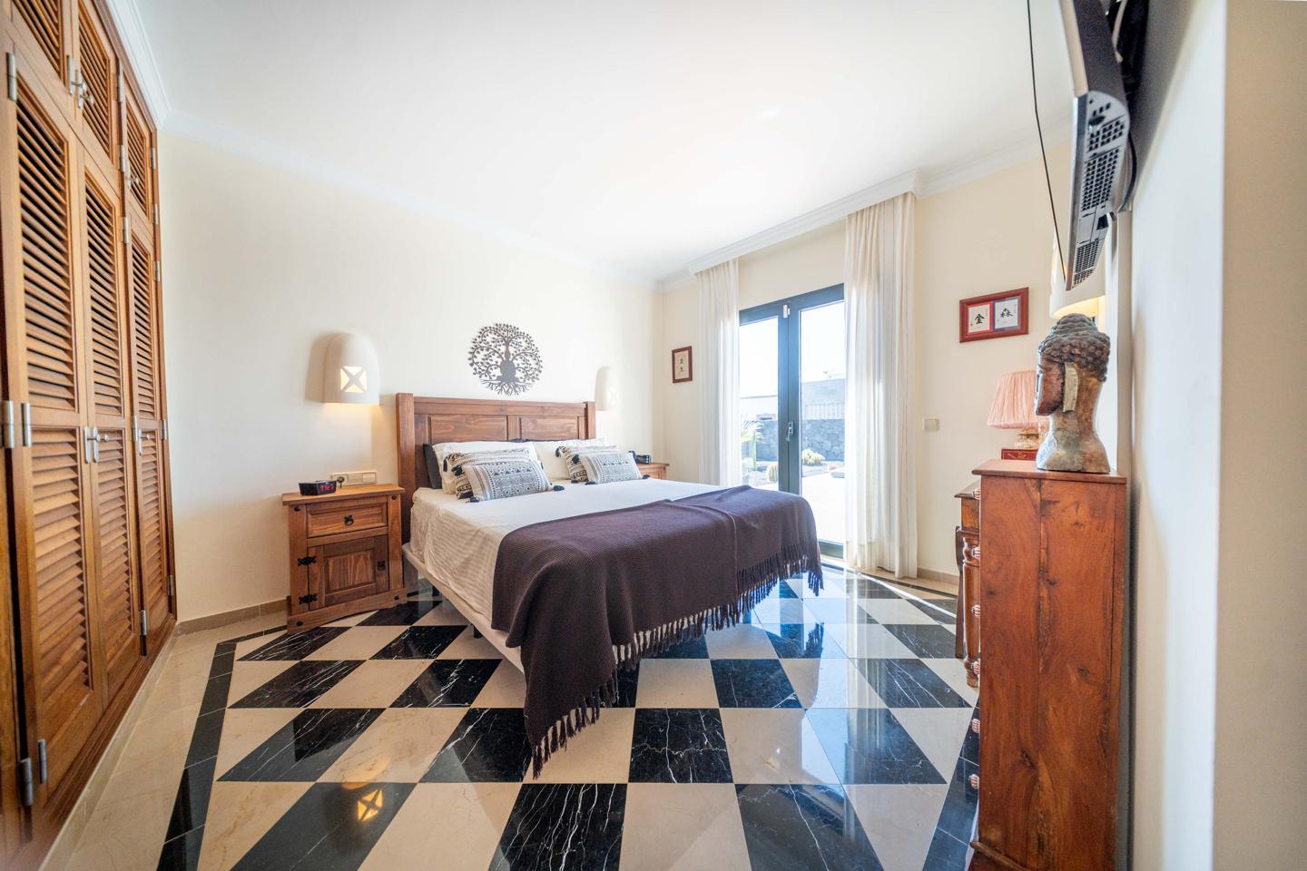 Superior 4 Bed Detached Villa With Pool & Views