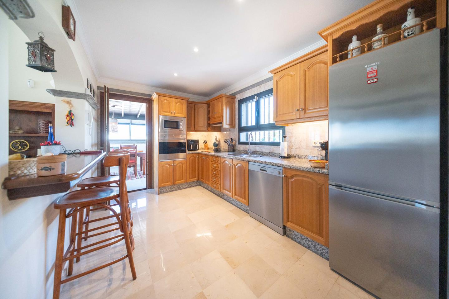 Superior 4 Bed Detached Villa With Pool & Views