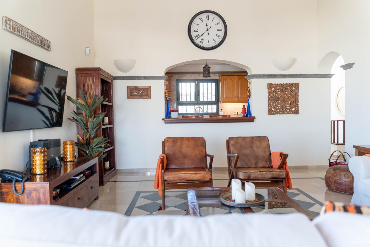 Superior 4 Bed Detached Villa With Pool & Views