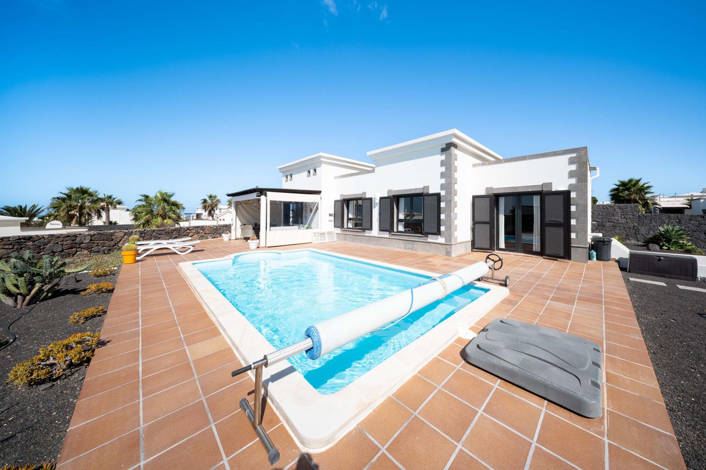 Superior 4 Bed Detached Villa With Pool & Views
