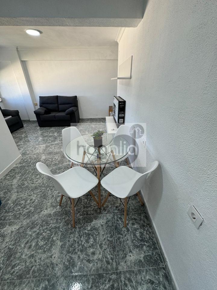 Piso en ROCHELAMBERT, Sevilla, Sevilla de 95 m2