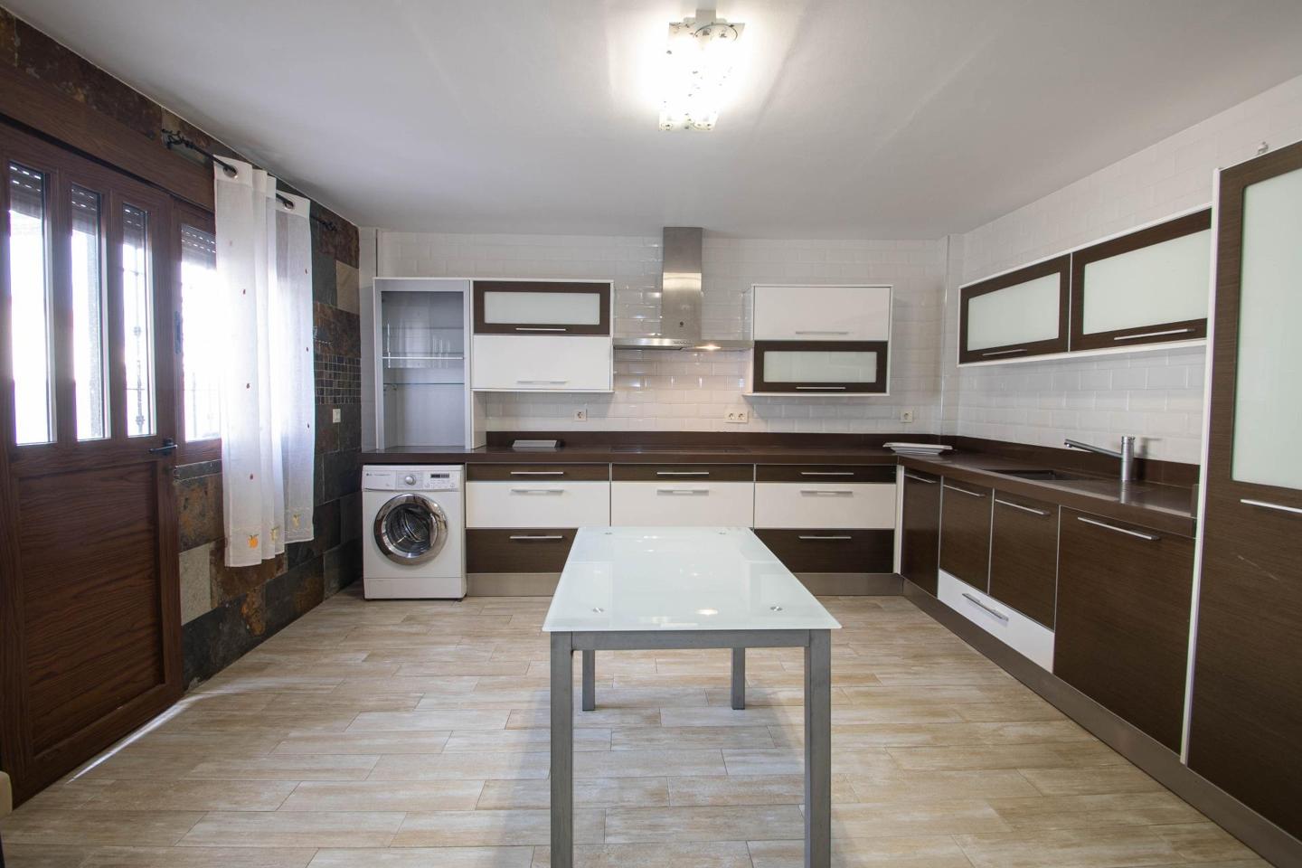 Casa / chalet en Calle Cordoba, Güevéjar, Granada de 272 m2