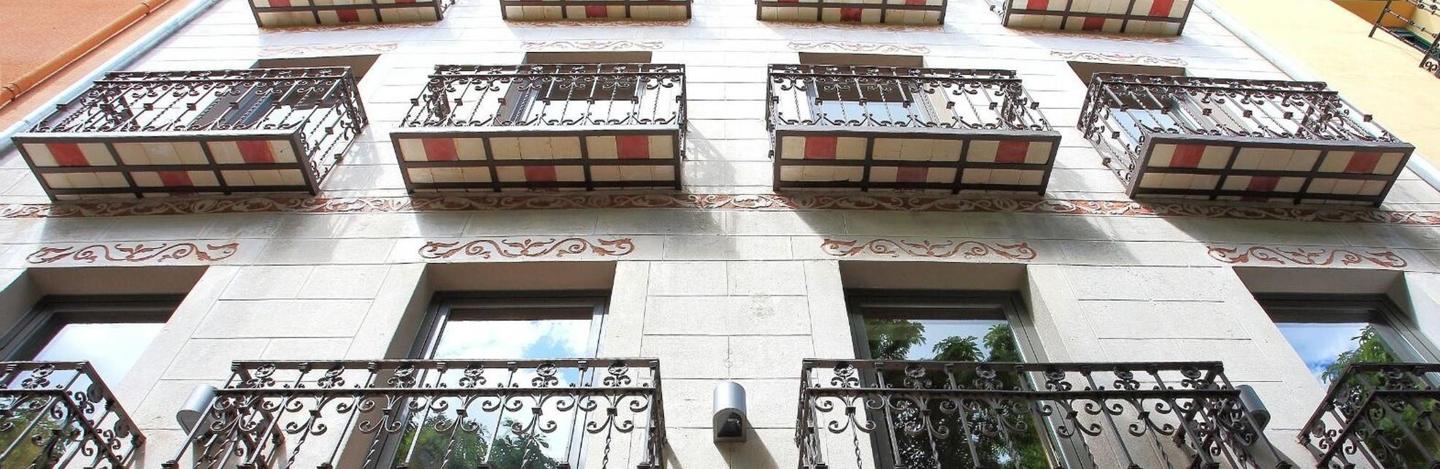Edificio en Calle del Duque de Alba, San Lorenzo de El Escorial, Madrid de 792 m2