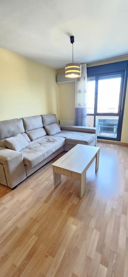 Piso en Plaza 3 de Abril, Azuqueca de Henares, Guadalajara de 75 m2