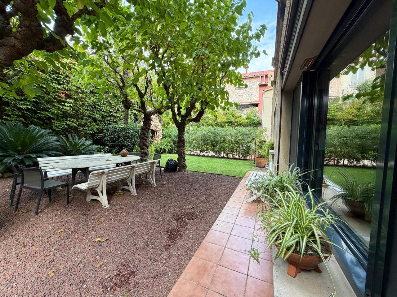 casa--chalet en montcada-i-reixac · montcada-centro 480000€