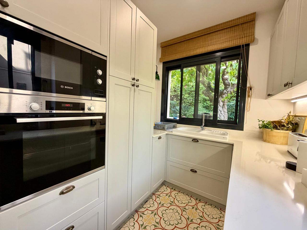 casa--chalet en montcada-i-reixac · montcada-centro 480000€