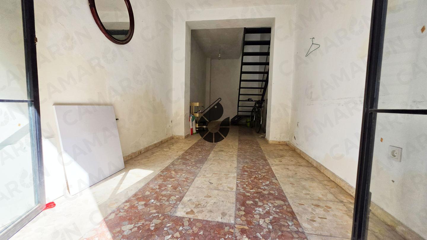 Local en venta en Coria del Río de 48 m2 REF:04409