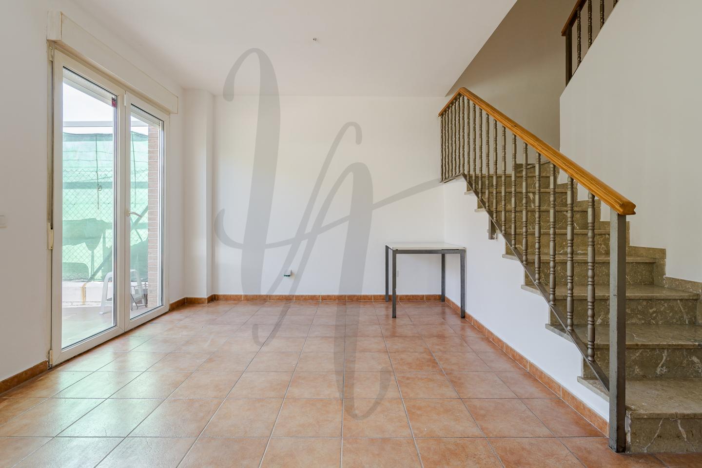 casa-adosada en torrelaguna · calle-avila-28180 249000€