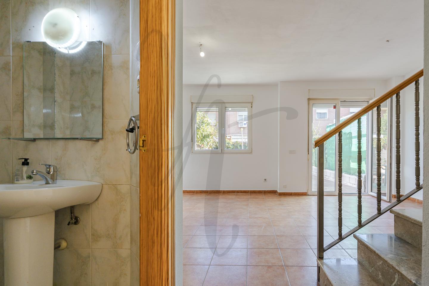 casa-adosada en torrelaguna · calle-avila-28180 249000€